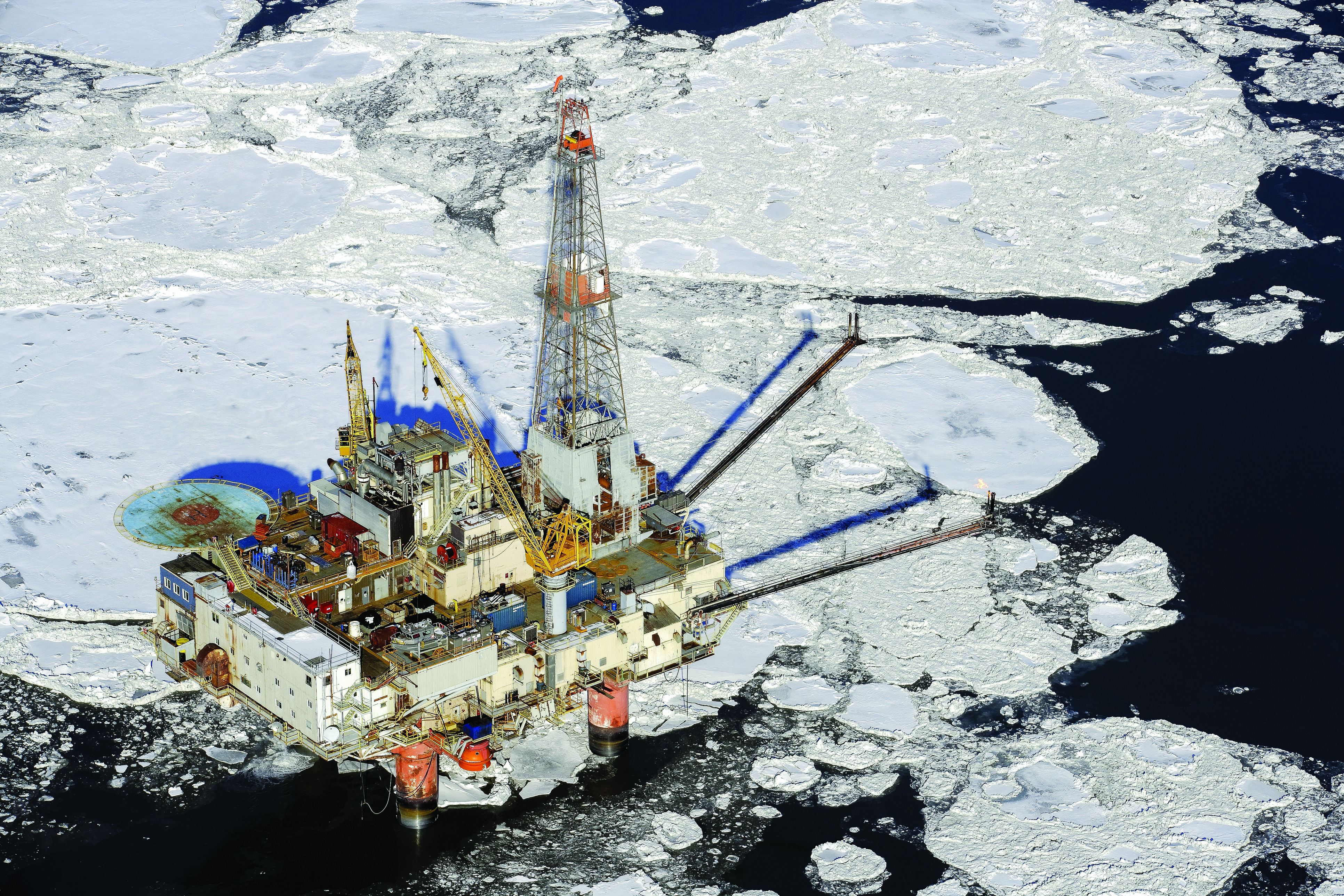 TW0322_offshore-oil-rig-Alaska.jpg