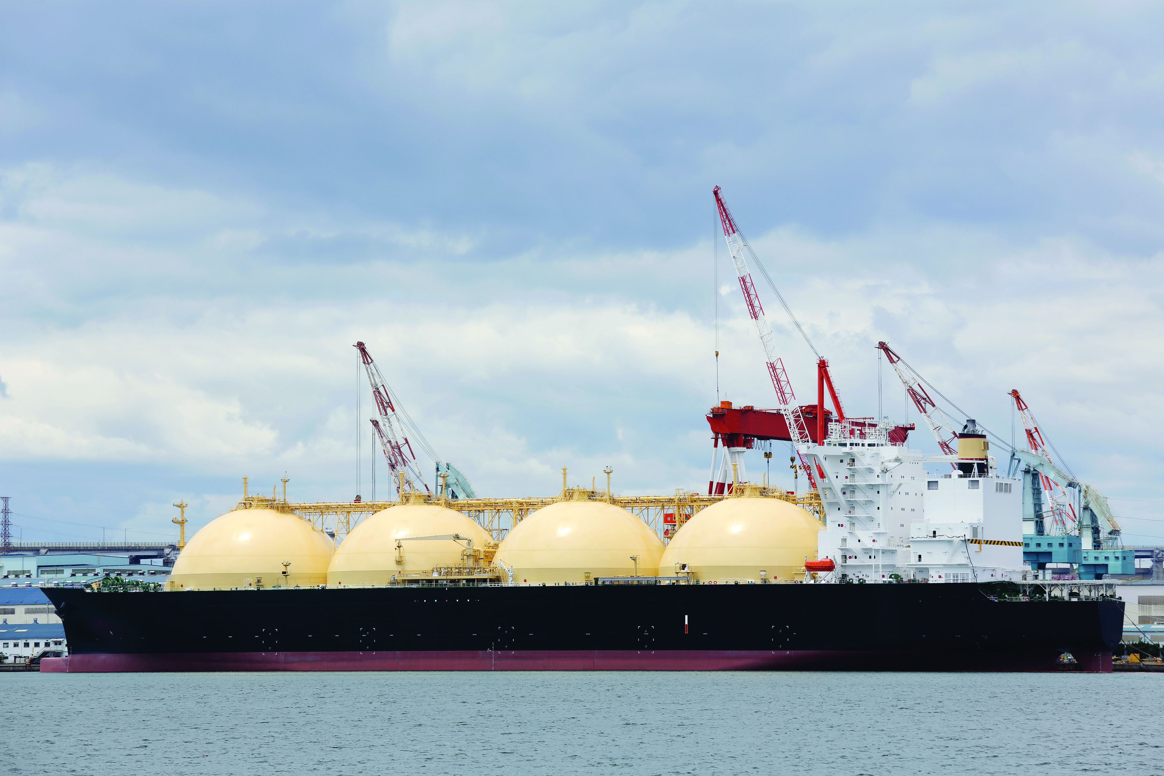 TW1122_LNG cargo ship.jpg