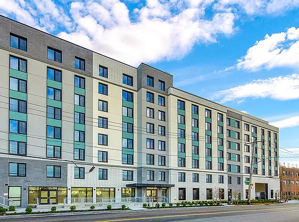 PE0523_Nagy-BGD II exterior 1.jpg