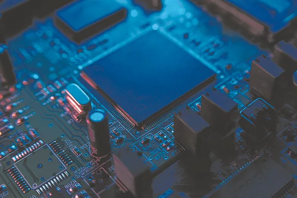 Tw0723_microcircuit with chip.jpg