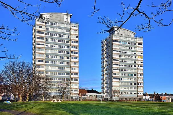 PE1023_Nagy-UK high rise.jpg