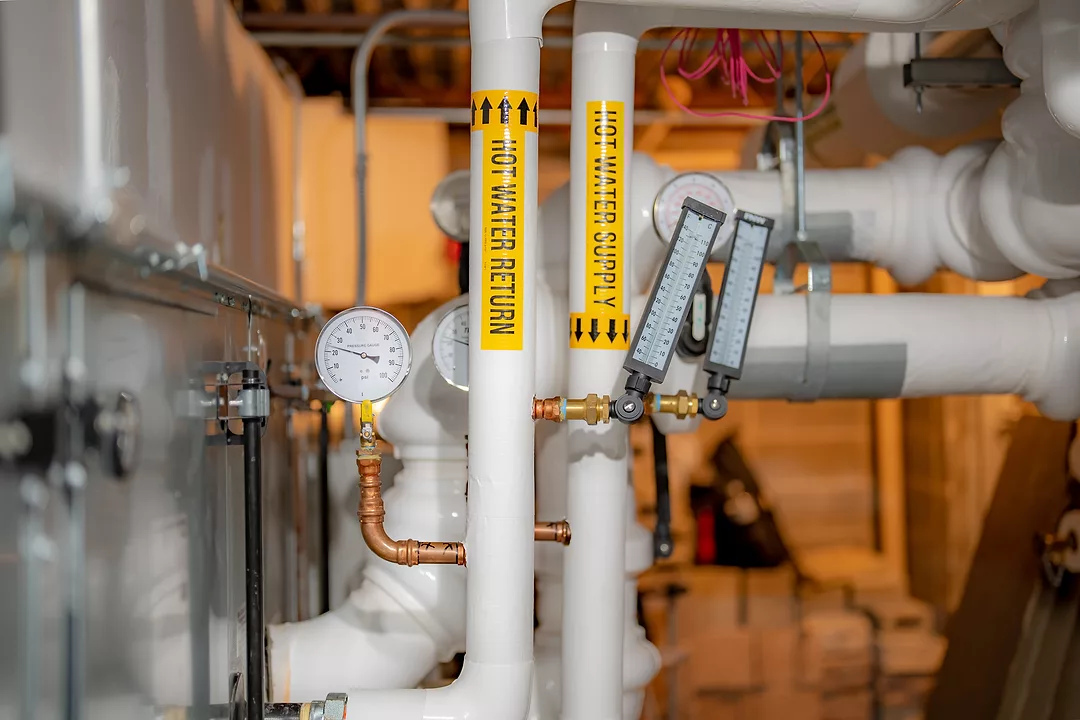 PE0424_hot water system.jpg