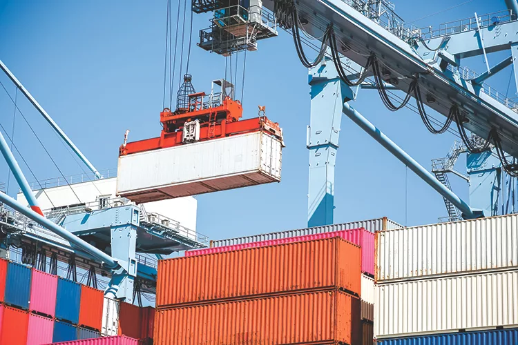 TW1124_offloading cargo ship.jpg