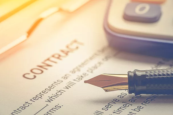 TW0325_business contract.jpg