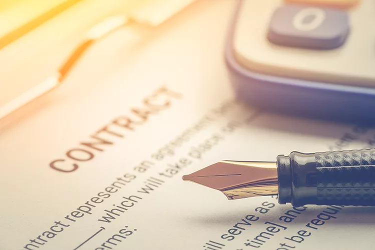 TW0325_business contract.jpg