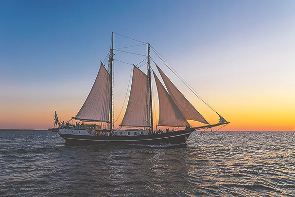 TW0325_sailing ship at sea.jpg