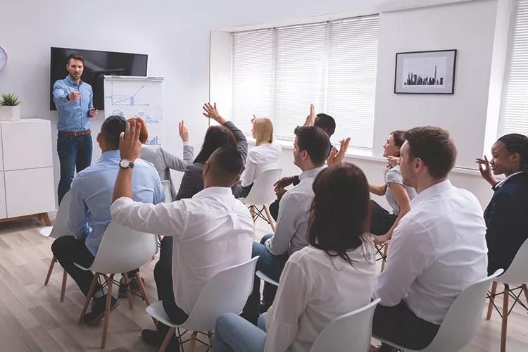 TW0725_questions after business meeting.jpg