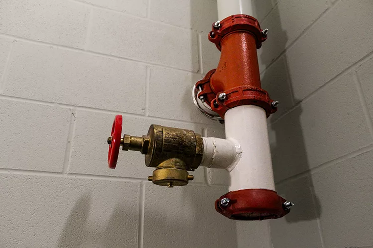 PE0326_fire hose standpipe in stairwell.jpg