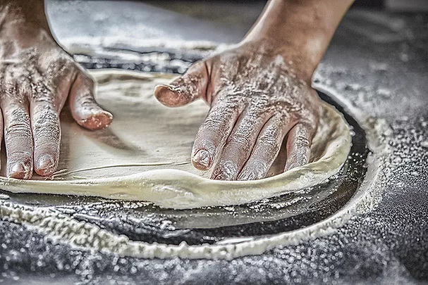 PHCN0426_kneading pizza dough.jpg