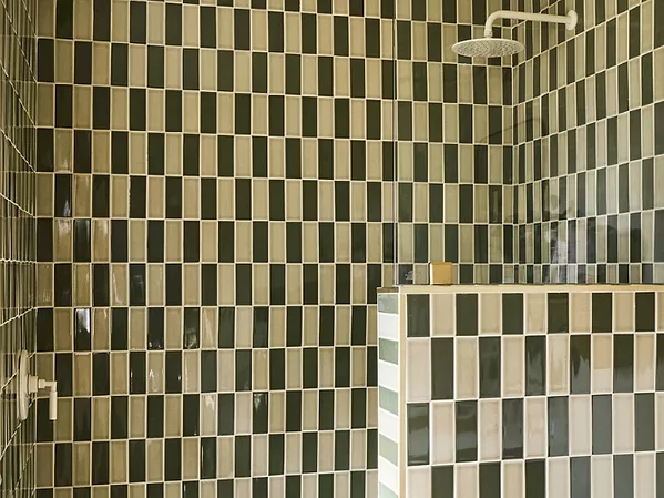 JACKLO Products Featured in HGTV '100 Day Hotel Challenge' .jpg