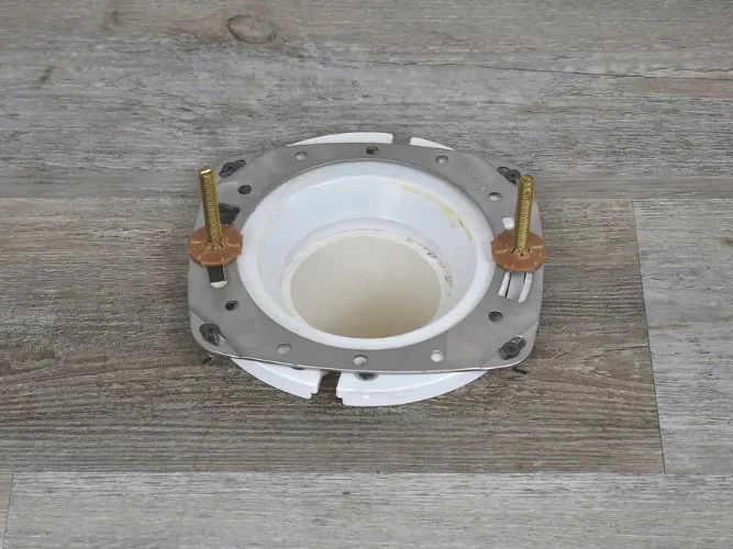 Oatey Co. Stainless Steel Fix-It Flange Repair Ring .jpg