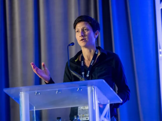 SMACNA Names Liz Fong of MacDonald-Miller Facility Solutions as 2025 Innovator of the Year.jpg