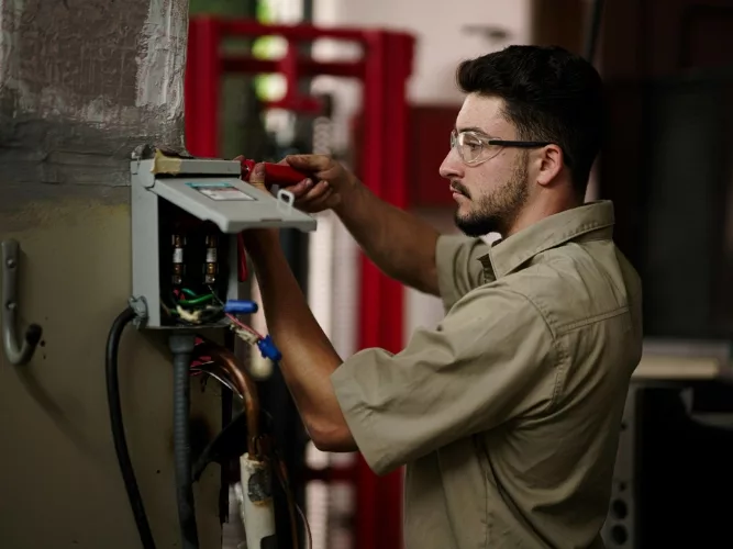Lowe's Foundation Partners with SkillsUSA to Celebrate 'Trades Stars' from the Toolbelt Generation on SkillsUSA National Signing Day 3.jpg