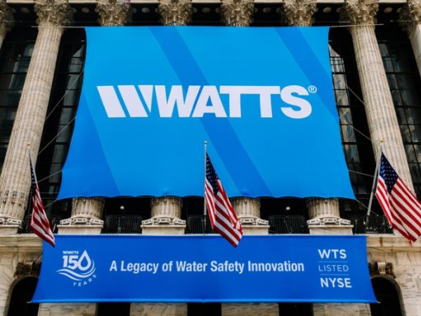Watts Celebrates 150th Anniversary with Bell Ringing at New York Stock Exchange.jpg
