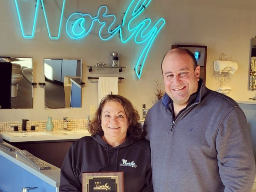 Worly Plumbing Supply Controller Judee Tompkins Receives 2020 Worly Award of Excellence 2