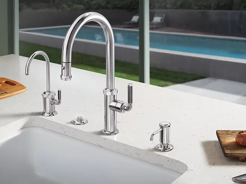 California Faucets Descanso Series Pull-Down Kitchen Faucet 2