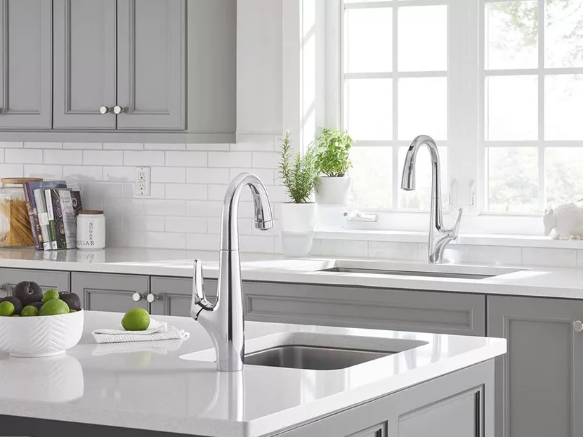 American Standard Avery Selectronic Touchless Kitchen Faucet 1