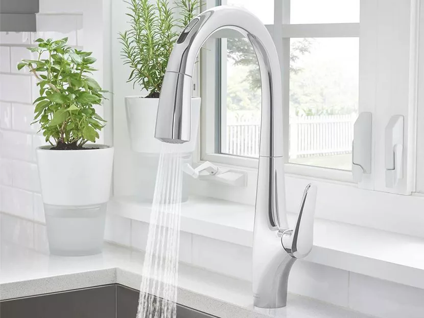 American Standard Avery Selectronic Touchless Kitchen Faucet